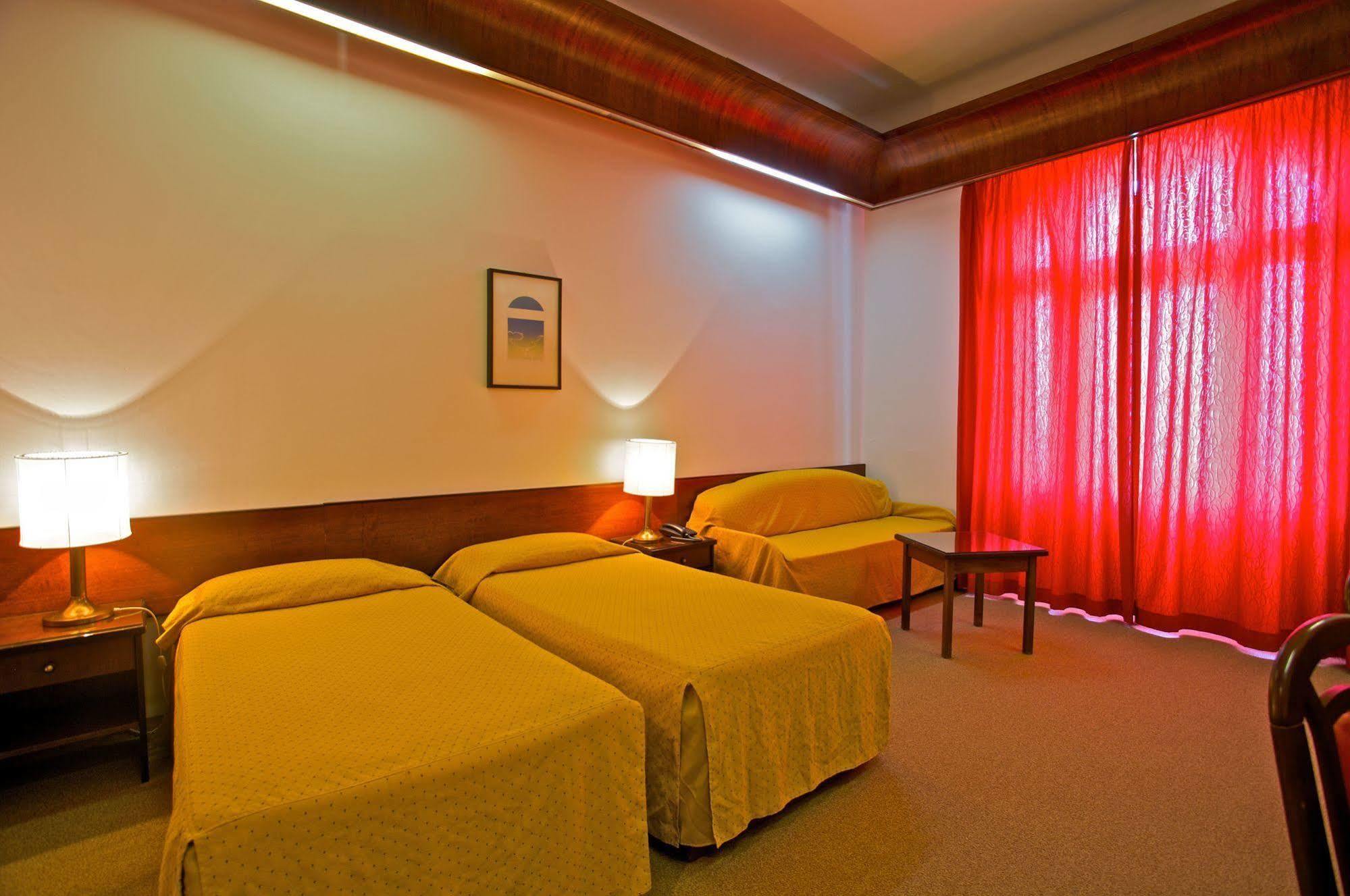 Guest House Hotel Riviera 普拉 外观 照片